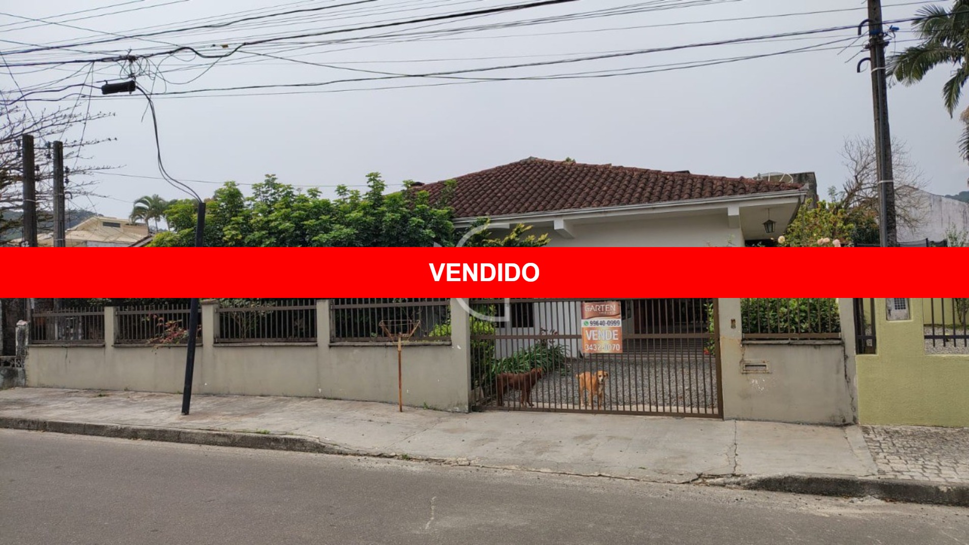 Casa à venda com 3 quartos, 412m² - Foto 1