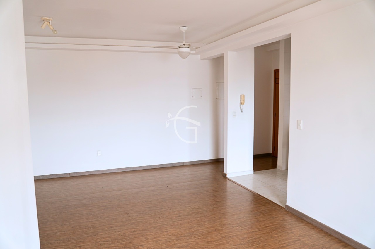 Apartamento à venda com 3 quartos, 93m² - Foto 4