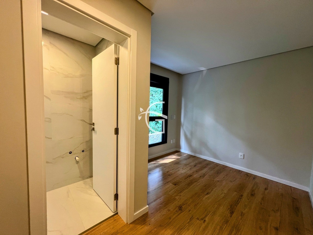 Casa à venda com 3 quartos, 291m² - Foto 9