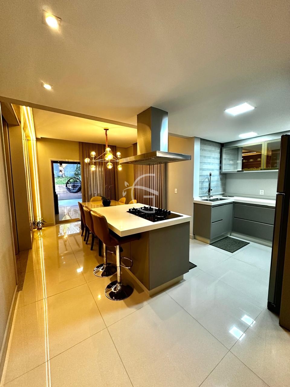 Casa à venda com 3 quartos, 411m² - Foto 7