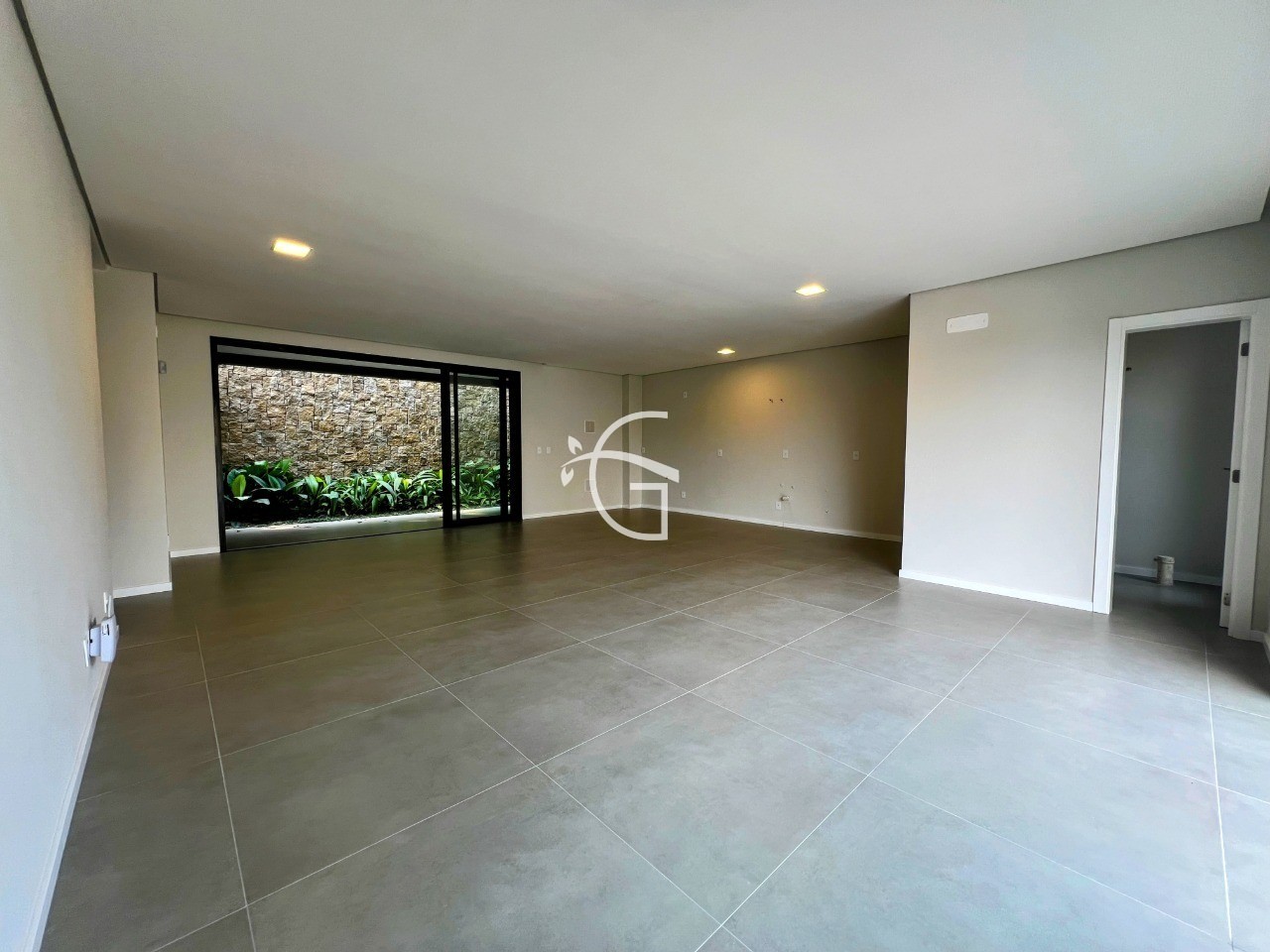 Casa à venda com 3 quartos, 291m² - Foto 7