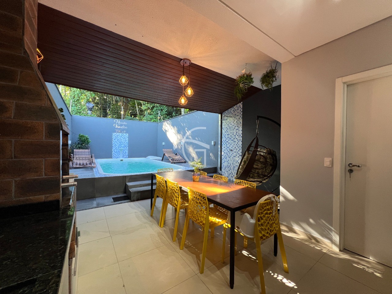 Casa à venda com 3 quartos, 150m² - Foto 3
