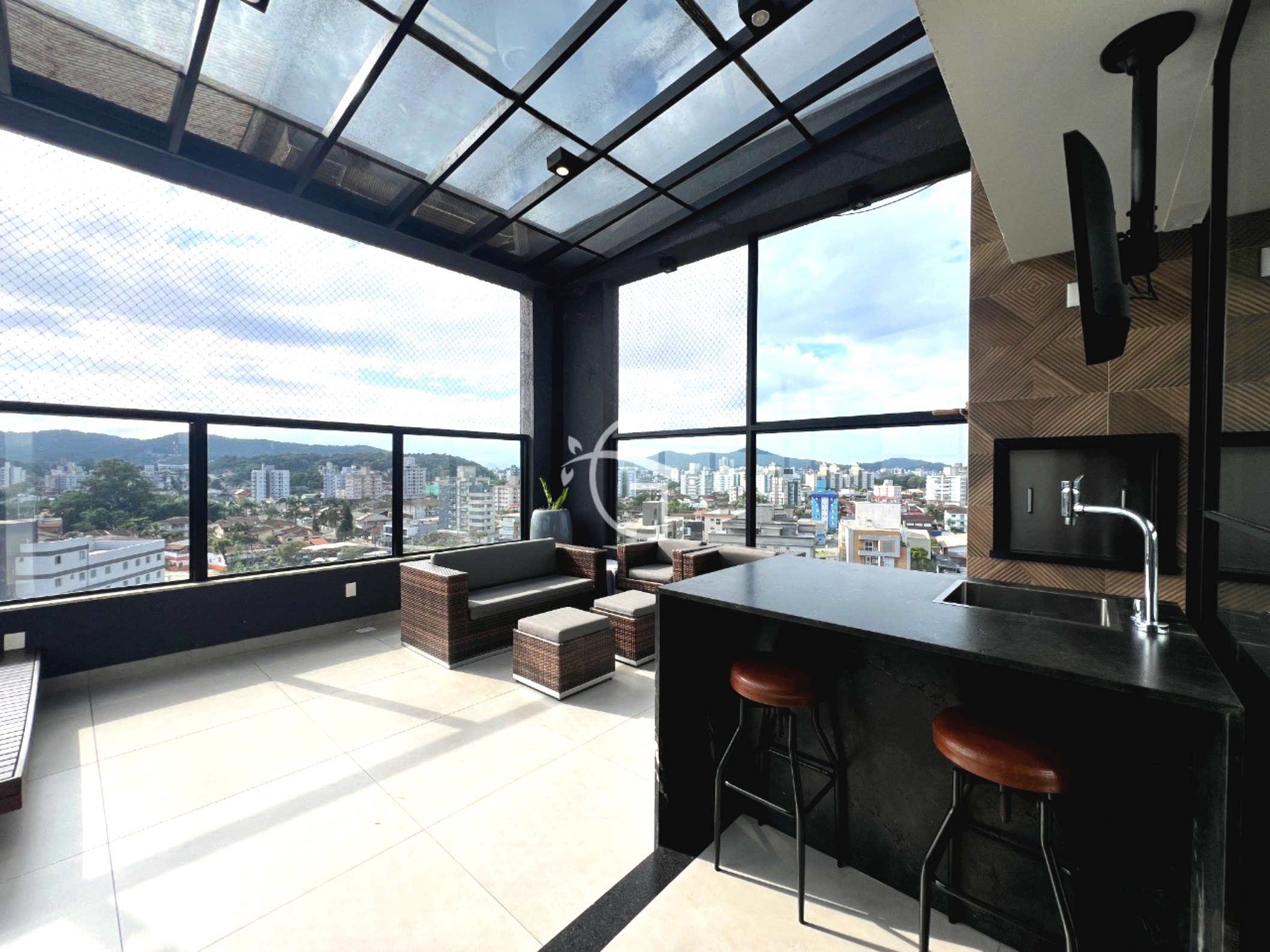 Cobertura à venda com 3 quartos, 215m² - Foto 13