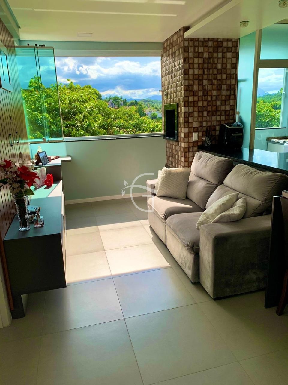 Apartamento à venda com 2 quartos, 57m² - Foto 1