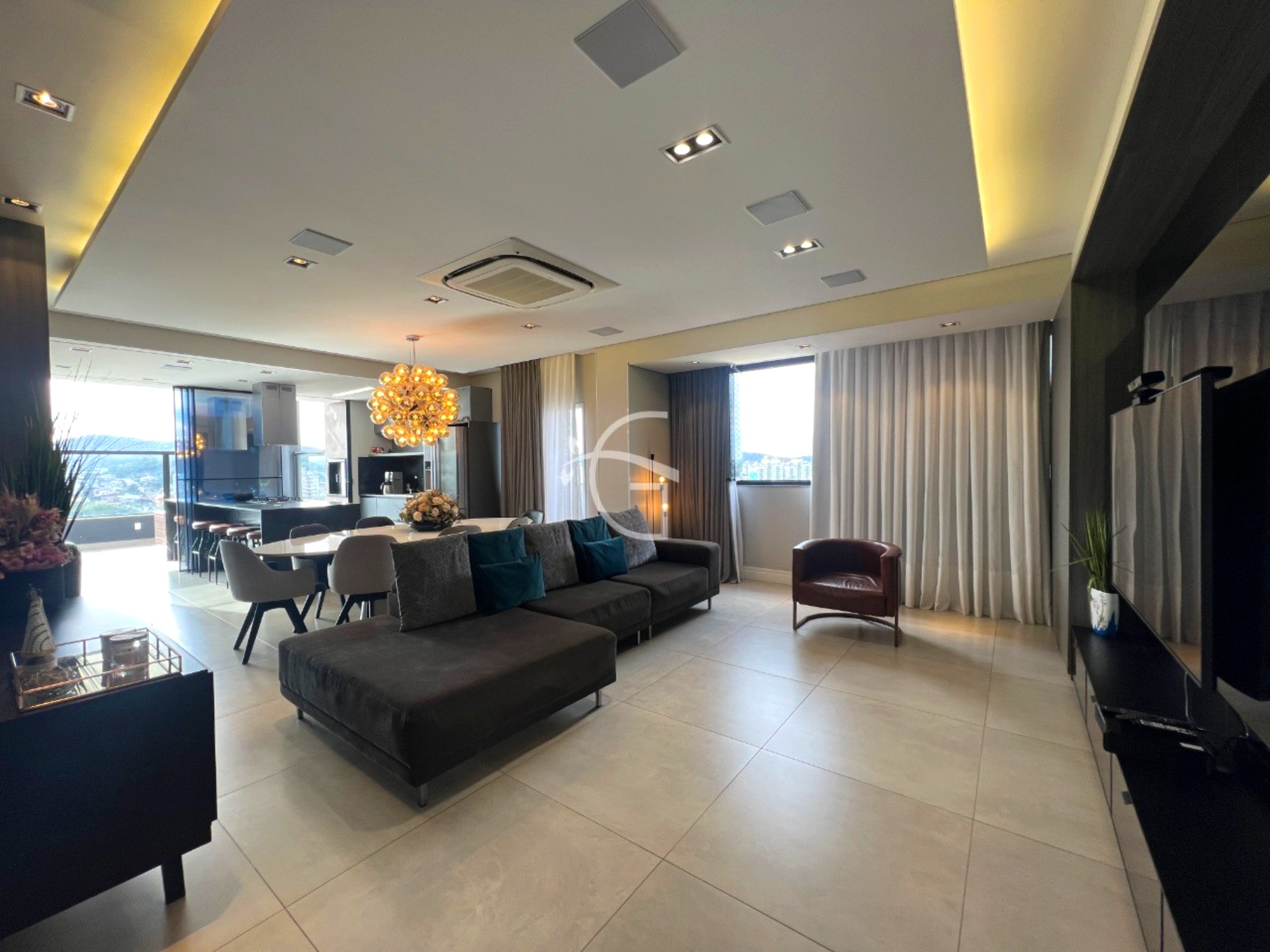 Cobertura à venda com 3 quartos, 215m² - Foto 2