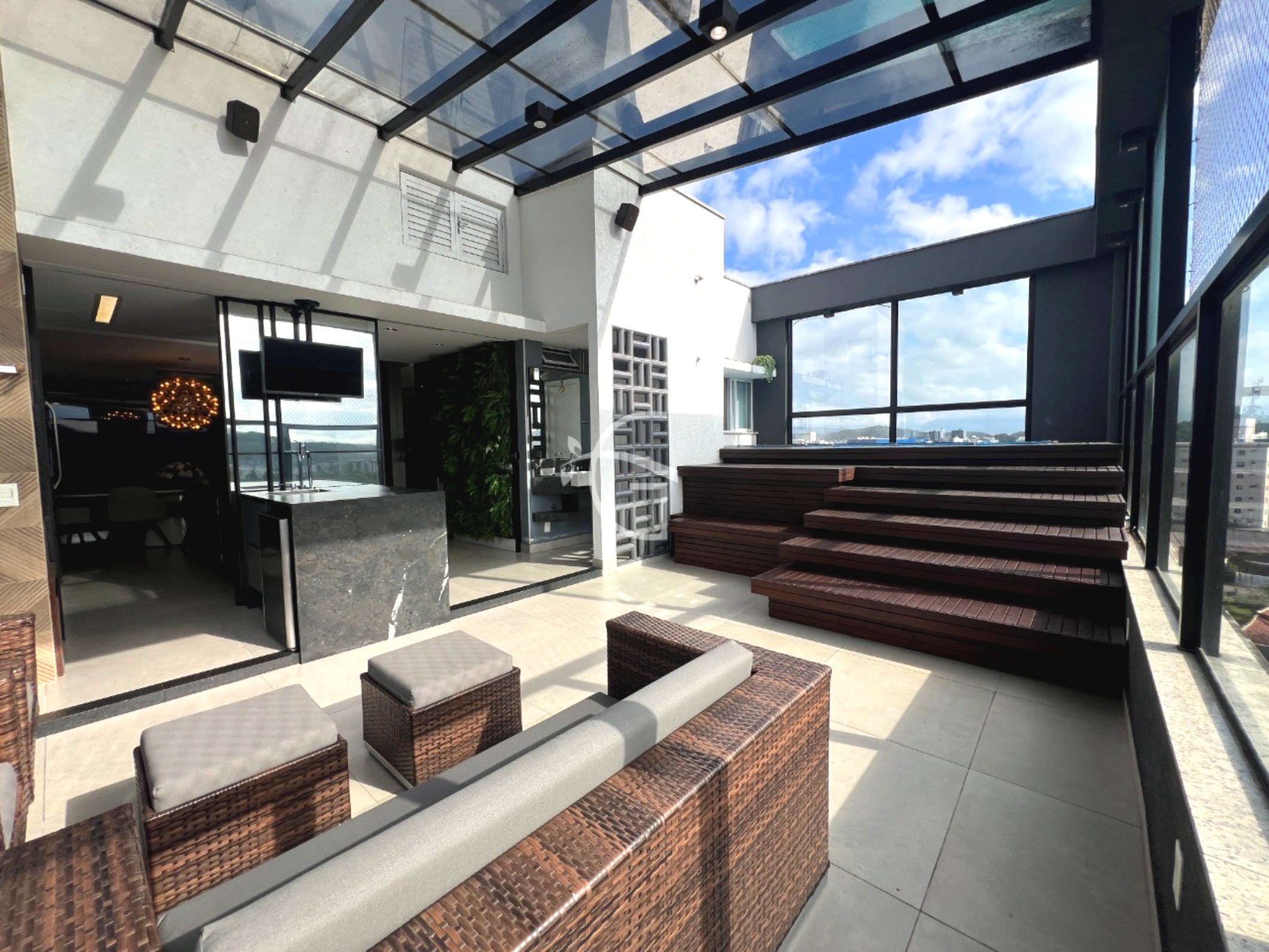 Cobertura à venda com 3 quartos, 215m² - Foto 14