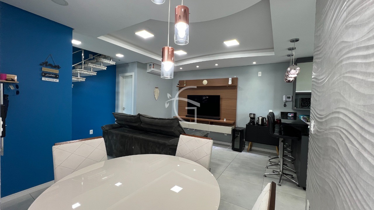 Casa à venda com 3 quartos, 140m² - Foto 2