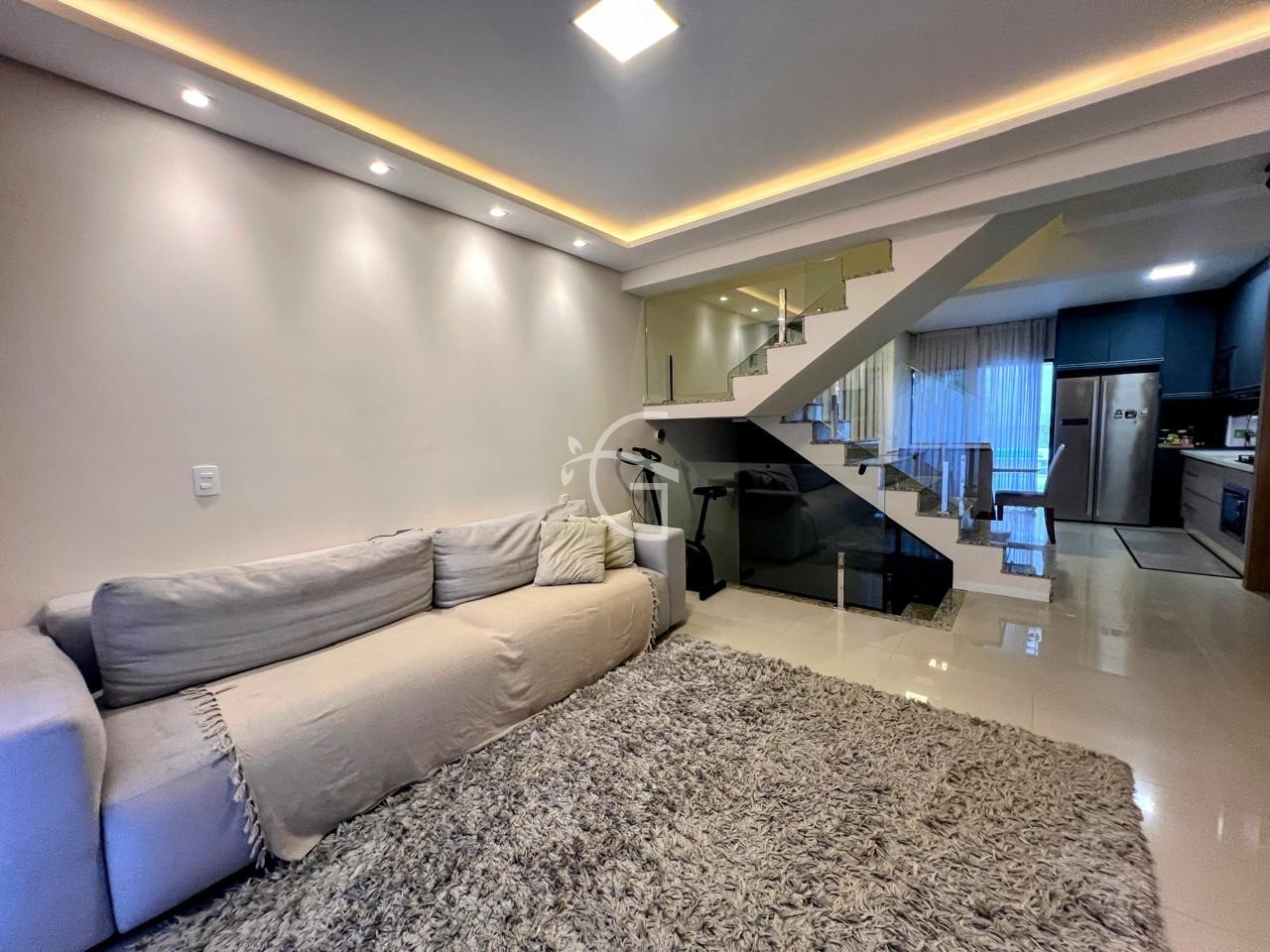 Casa à venda com 3 quartos, 148m² - Foto 2