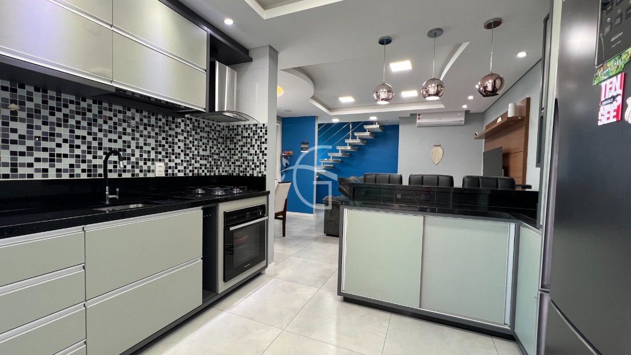 Casa à venda com 3 quartos, 140m² - Foto 8