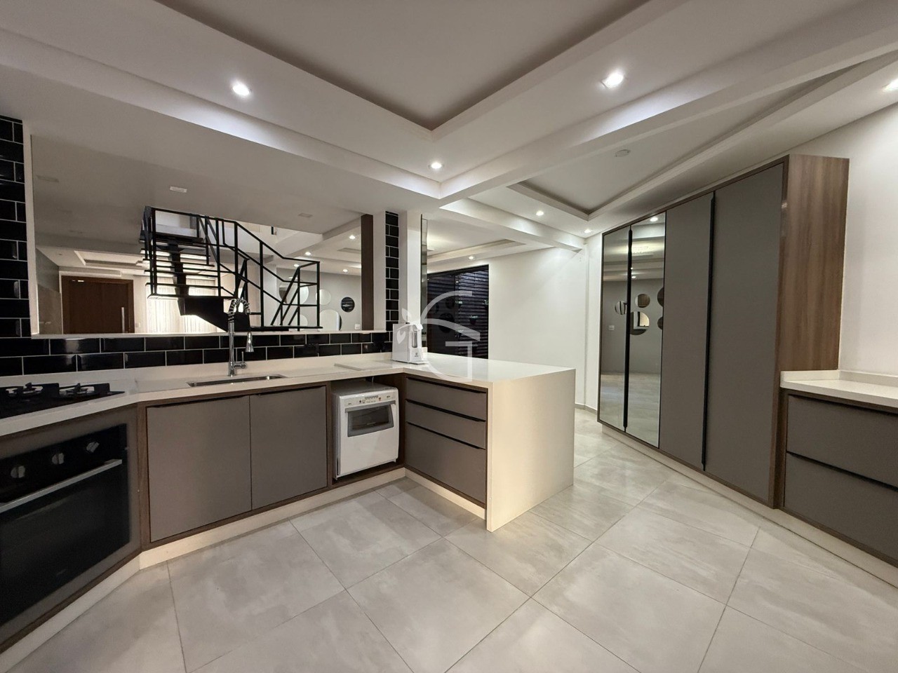 Casa à venda com 5 quartos, 476m² - Foto 7