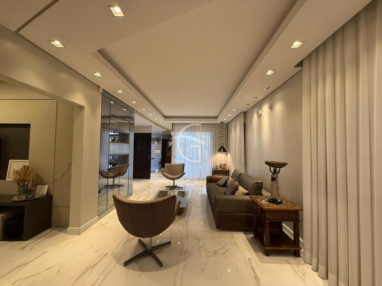 Casa, 4 quartos, 235 m² - Foto 3