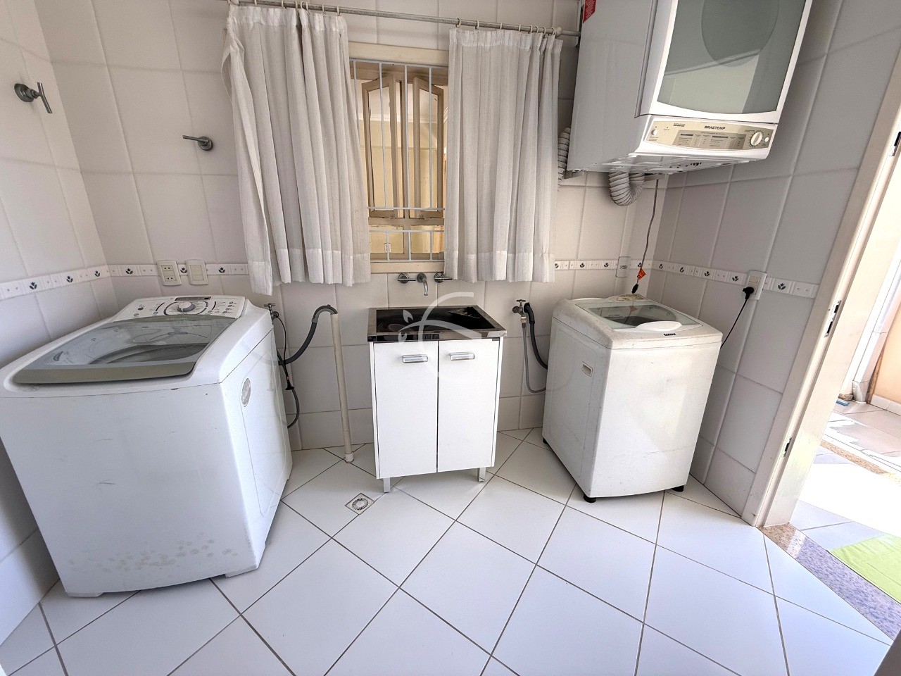 Casa, 4 quartos, 266 m² - Foto 27