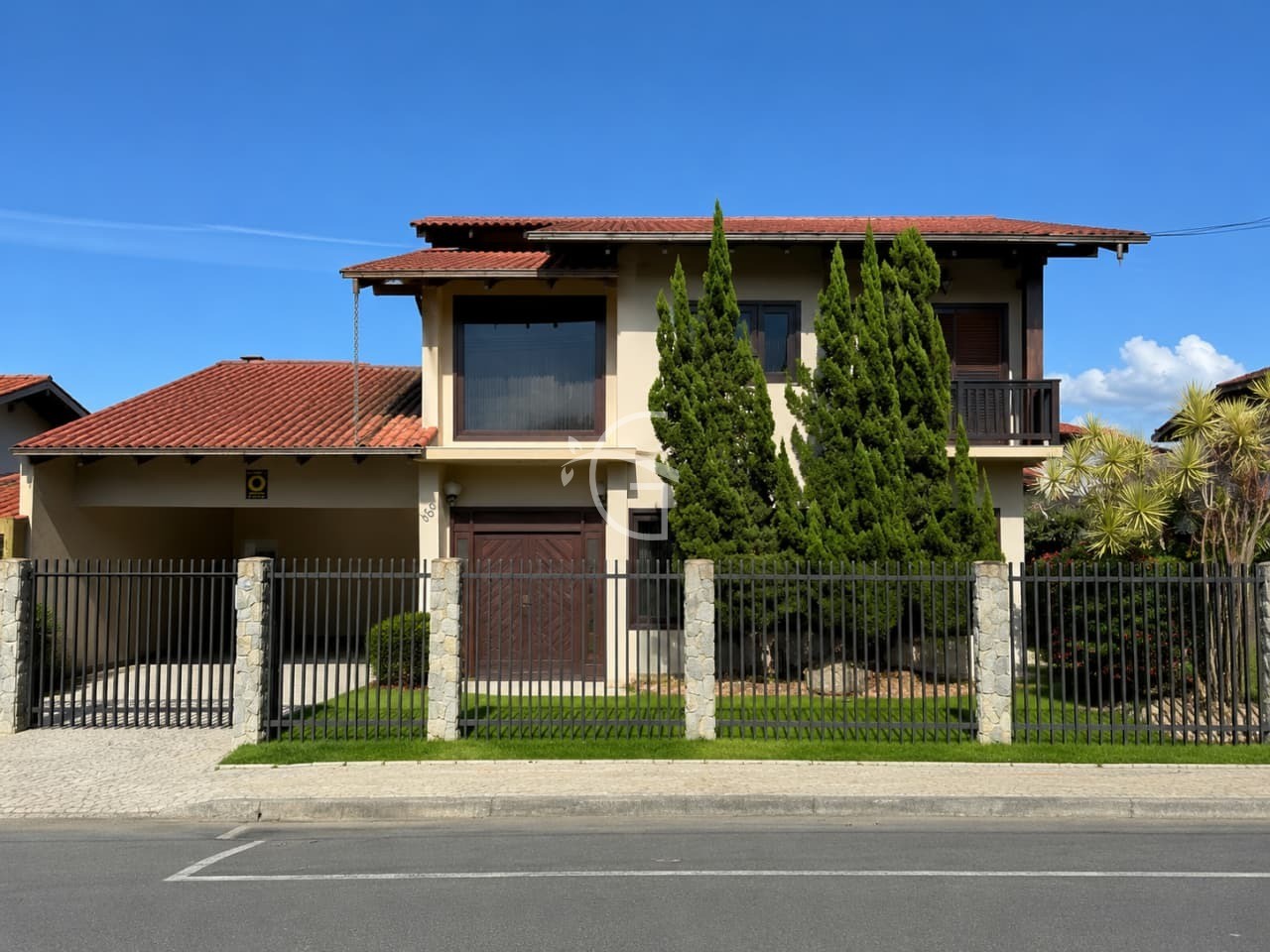 Casa, 4 quartos, 260 m² - Foto 1