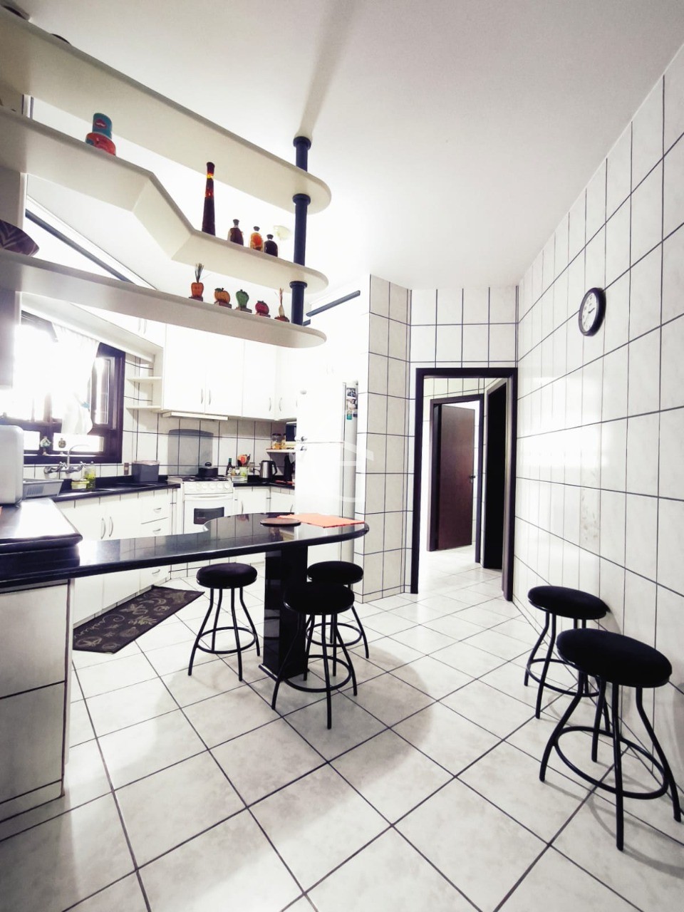 Casa, 4 quartos, 260 m² - Foto 4