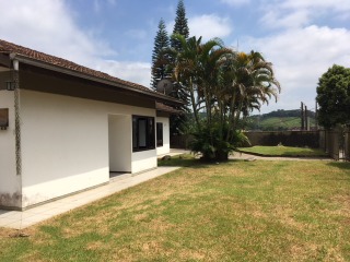 Casa para alugar com 4 quartos, 230m² - Foto 18