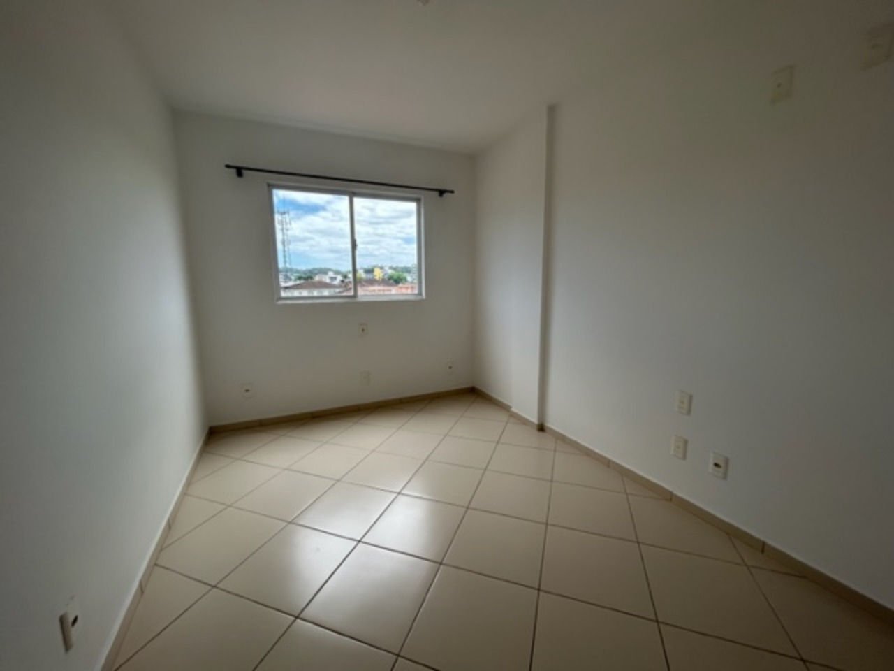 Apartamento para alugar com 2 quartos, 72m² - Foto 13