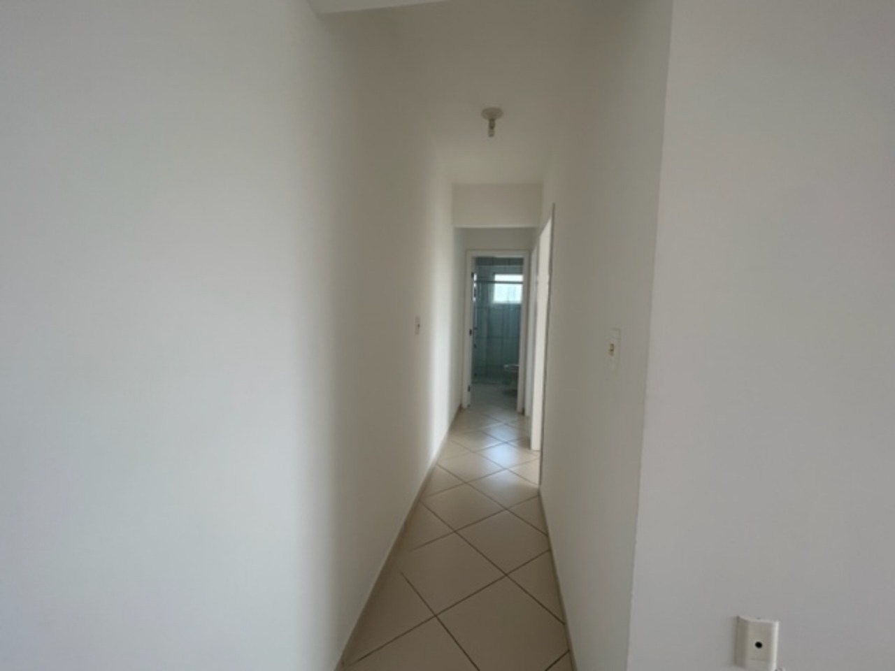 Apartamento para alugar com 2 quartos, 72m² - Foto 7