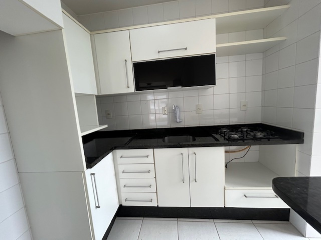 Apartamento à venda com 2 quartos, 65m² - Foto 11