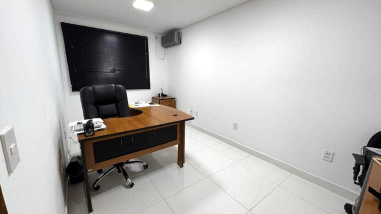 Imóvel Comercial Padrão para alugar, 150m² - Foto 8