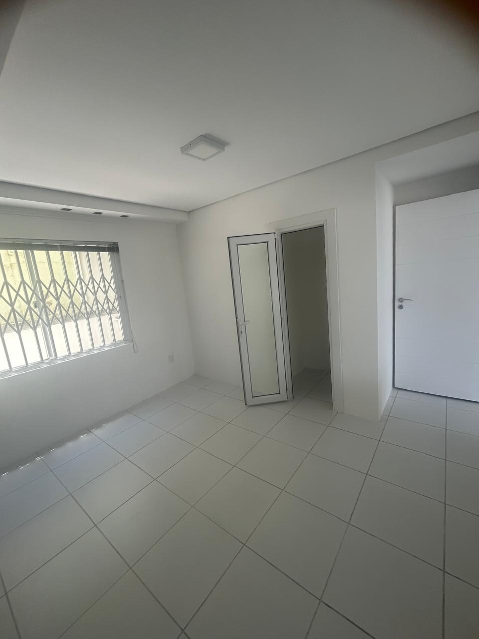 Apartamento para alugar com 3 quartos, 110m² - Foto 18