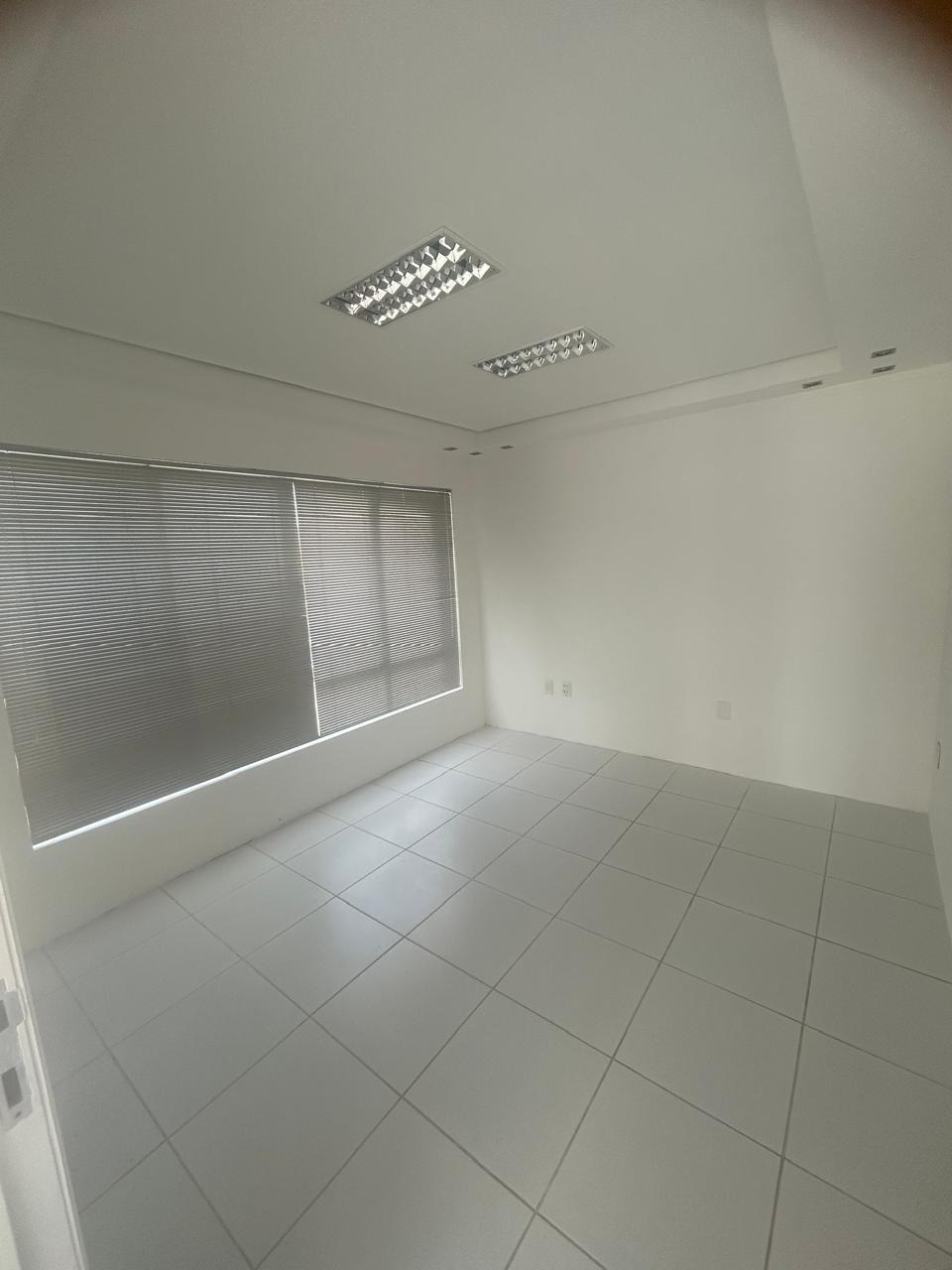 Apartamento para alugar com 3 quartos, 110m² - Foto 11