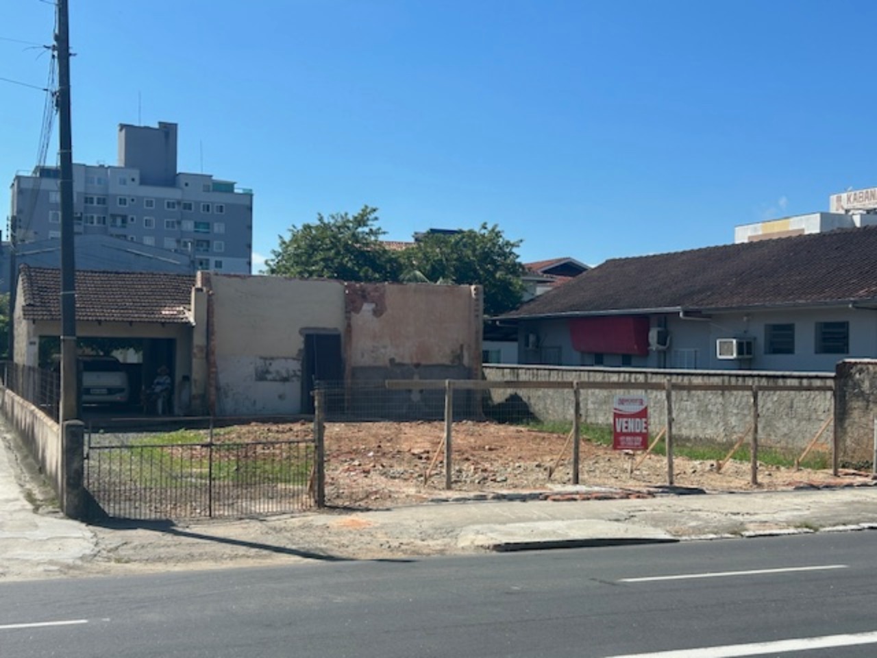 Loteamento e Condomínio - Foto 1