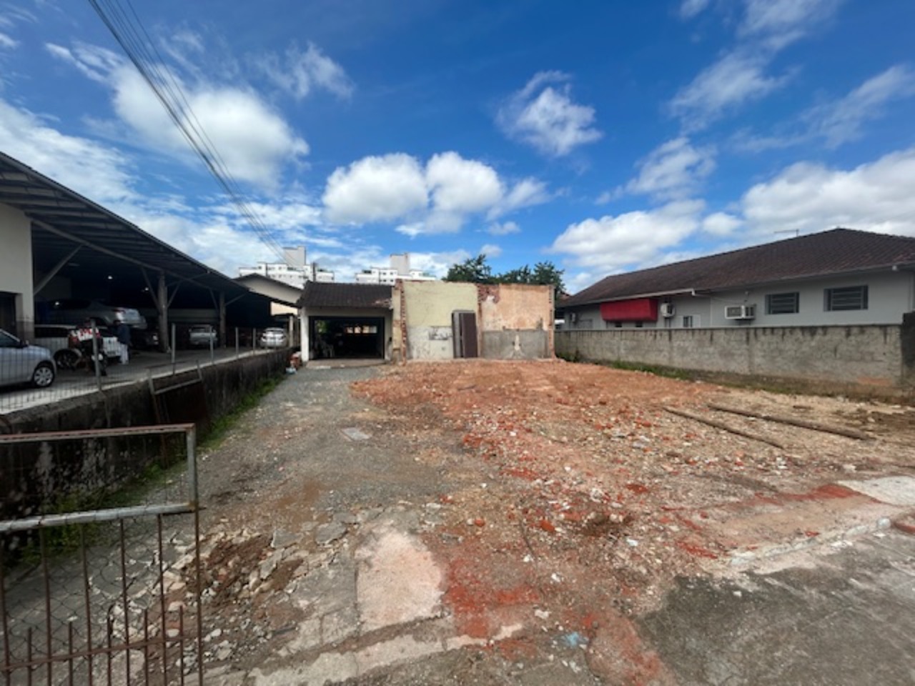 Loteamento e Condomínio - Foto 2