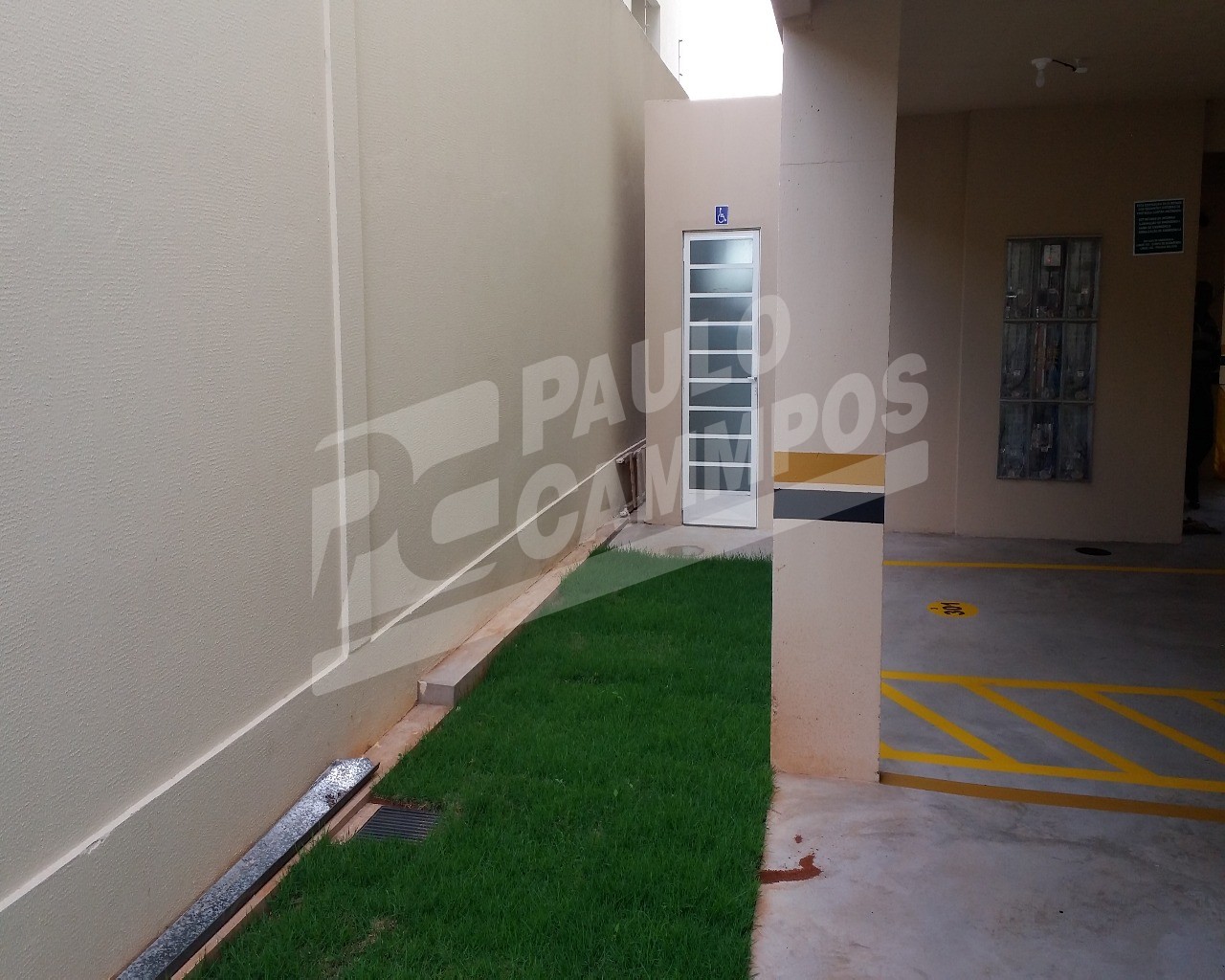 Apartamento à venda com 3 quartos, 75m² - Foto 2