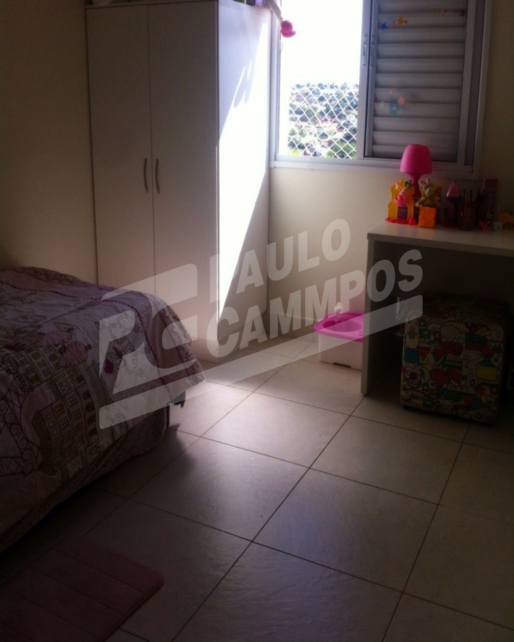 Apartamento à venda com 2 quartos, 74m² - Foto 2