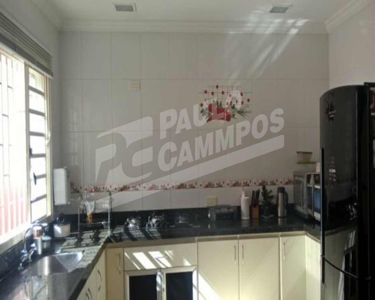 Casa à venda com 4 quartos, 273m² - Foto 2