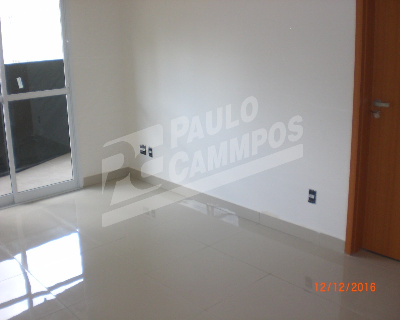 Apartamento à venda com 2 quartos, 68m² - Foto 3