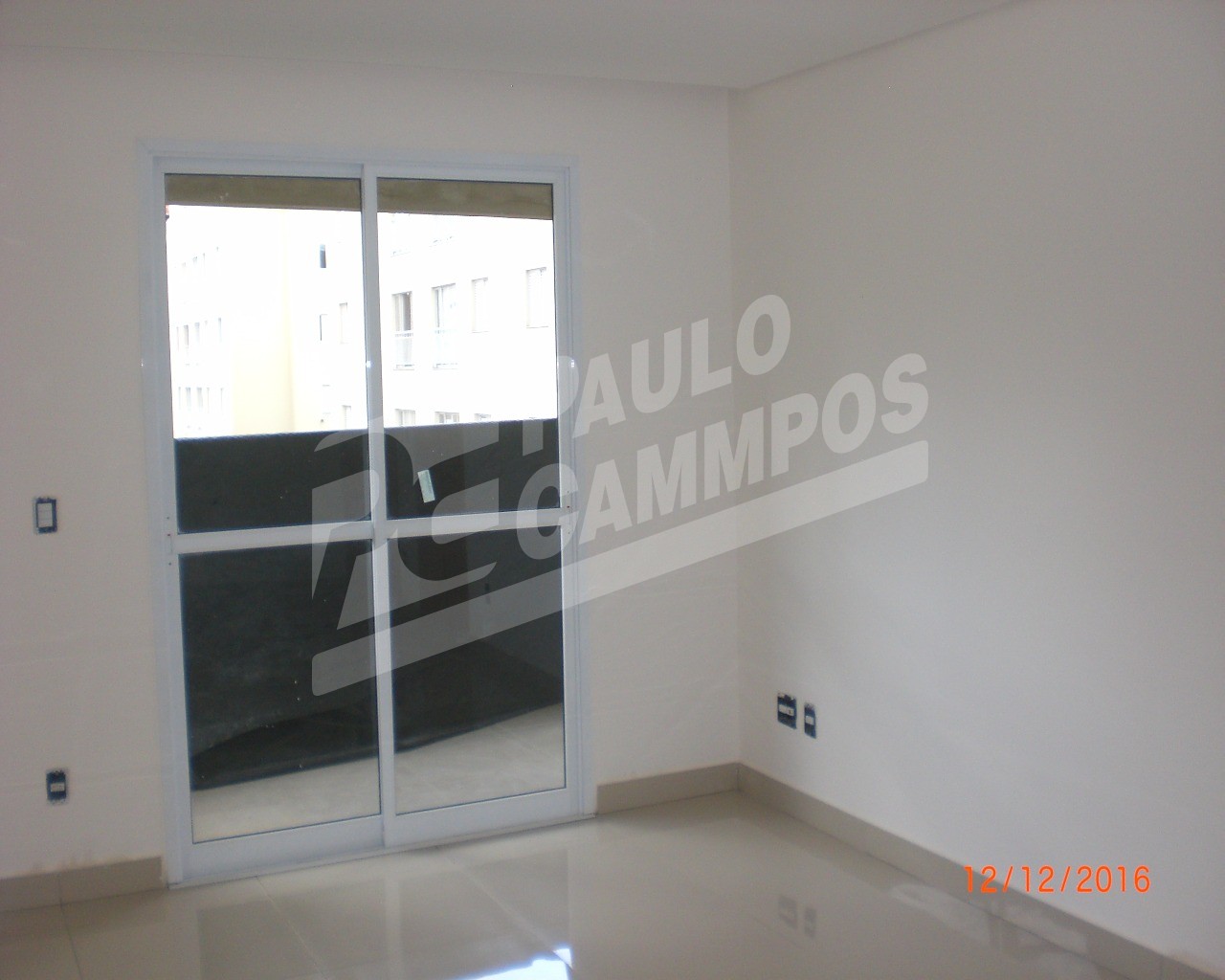 Apartamento à venda com 2 quartos, 68m² - Foto 4