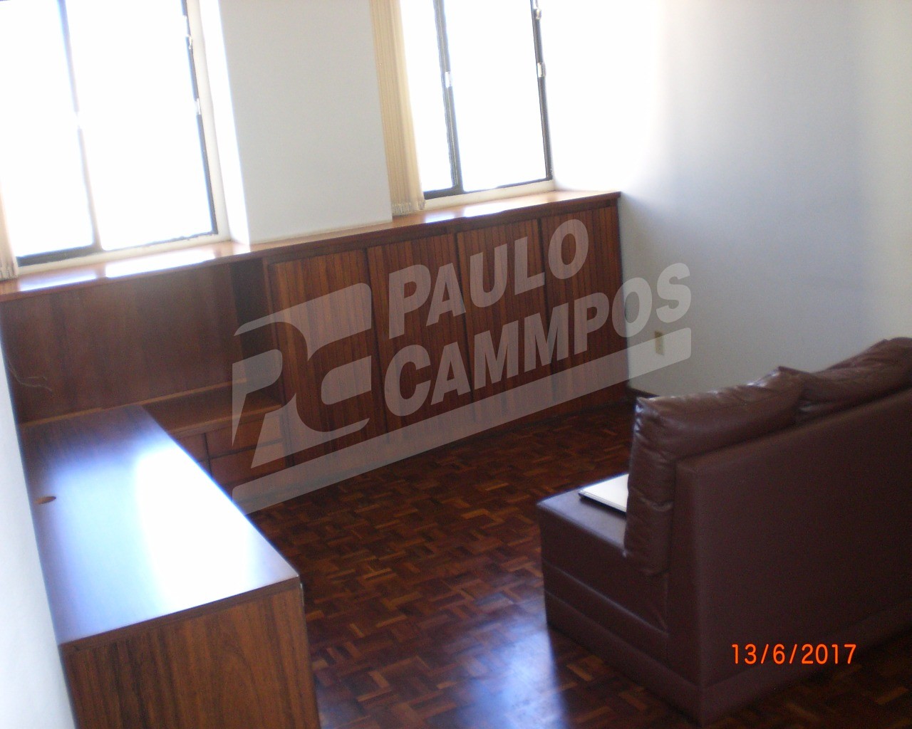 Apartamento à venda com 3 quartos, 166m² - Foto 2