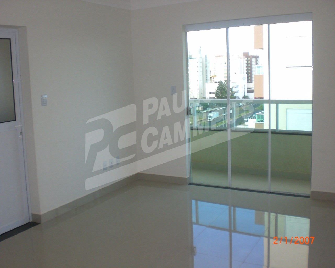 Apartamento à venda com 3 quartos, 90m² - Foto 1