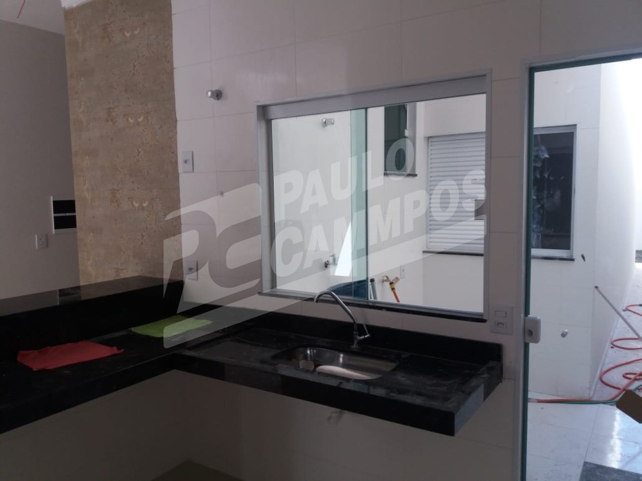 Casa à venda com 2 quartos, 67m² - Foto 9