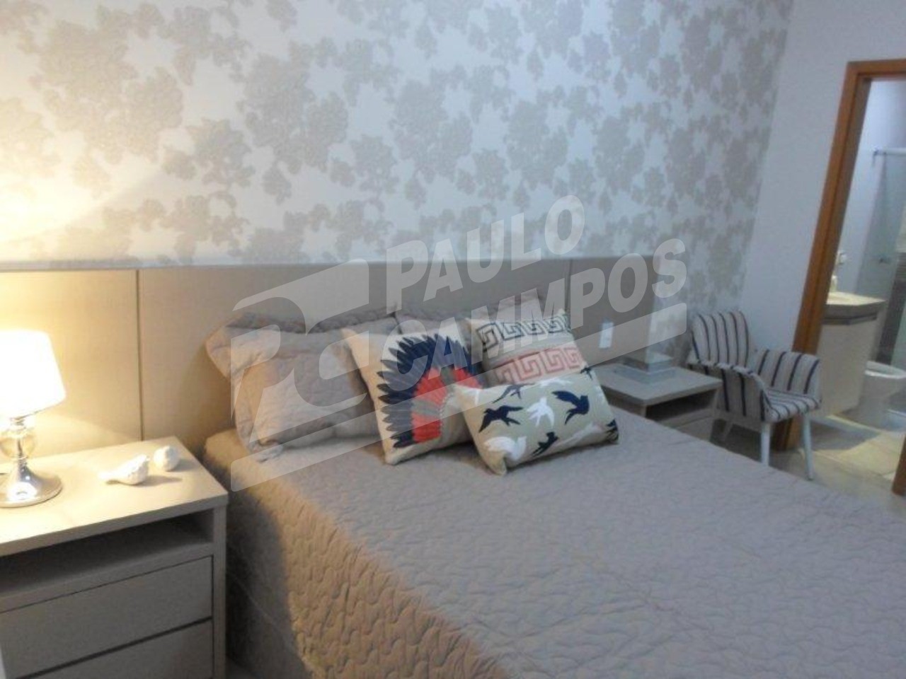 Apartamento à venda com 2 quartos, 67m² - Foto 2