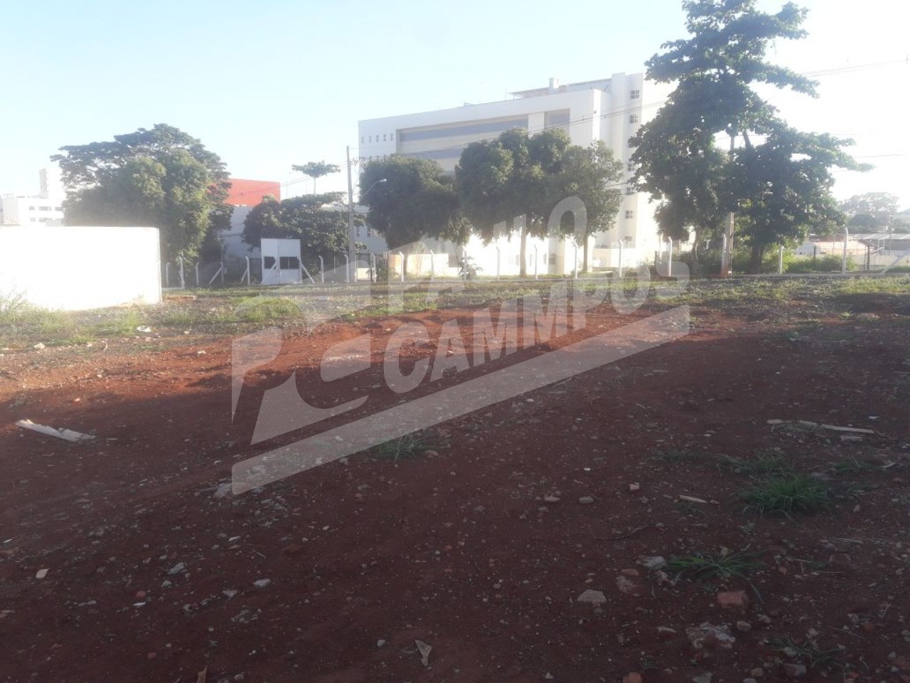 Terreno à venda, 250m² - Foto 1
