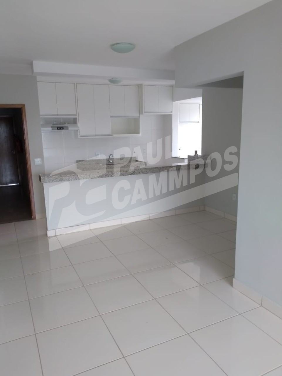 Apartamento à venda com 2 quartos, 70m² - Foto 1