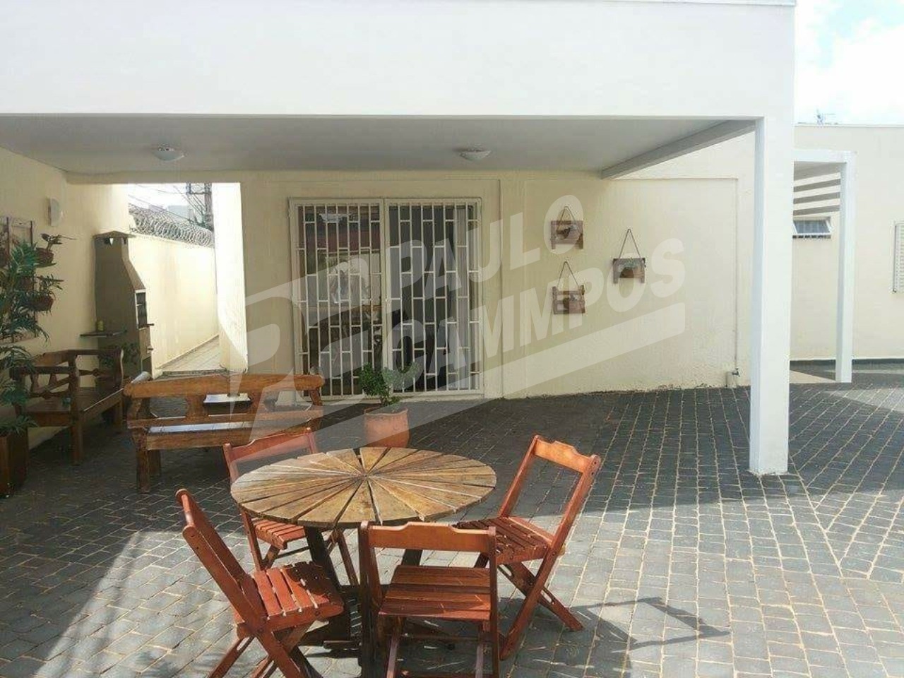 Casa à venda com 3 quartos, 300m² - Foto 2