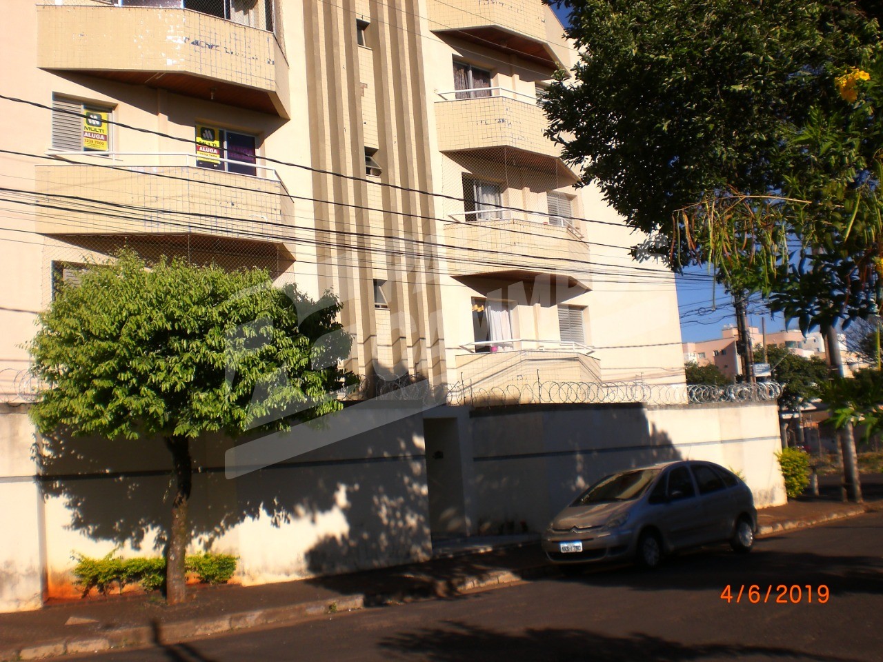 Apartamento à venda com 3 quartos, 79m² - Foto 1