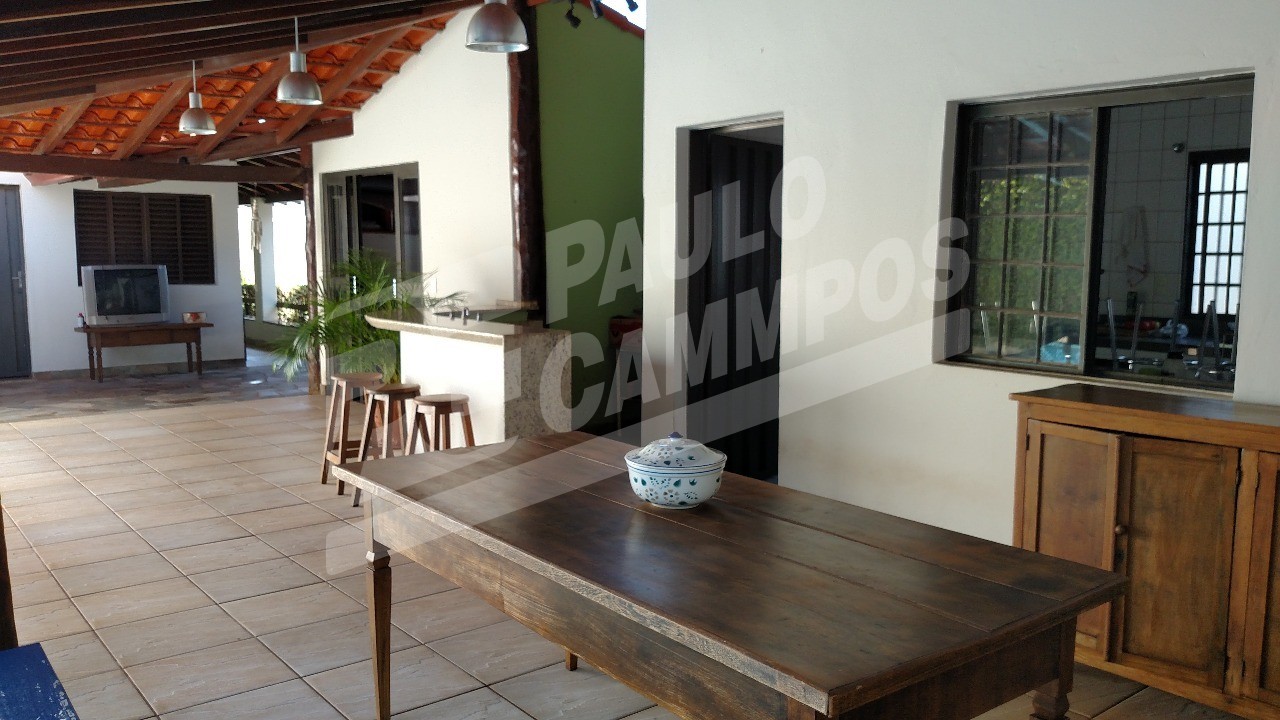 Casa à venda com 3 quartos, 300m² - Foto 4