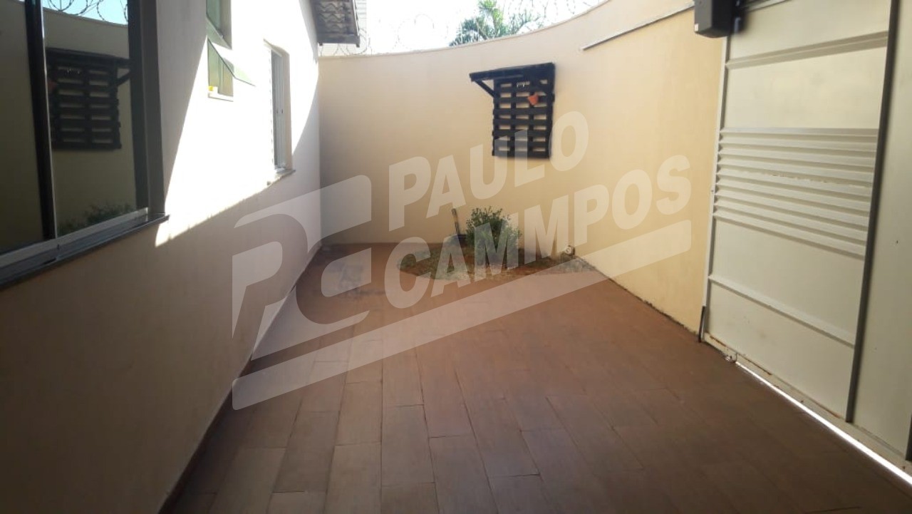 Casa à venda com 3 quartos, 66m² - Foto 4