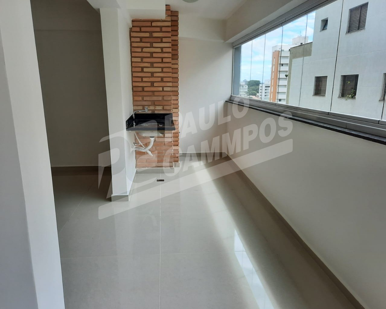 Apartamento à venda com 3 quartos, 109m² - Foto 2