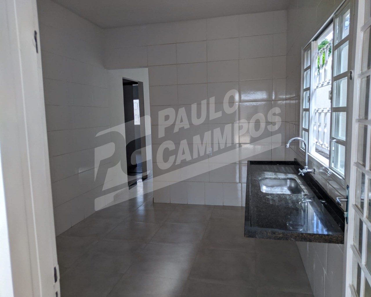 Casa à venda com 3 quartos, 72m² - Foto 4