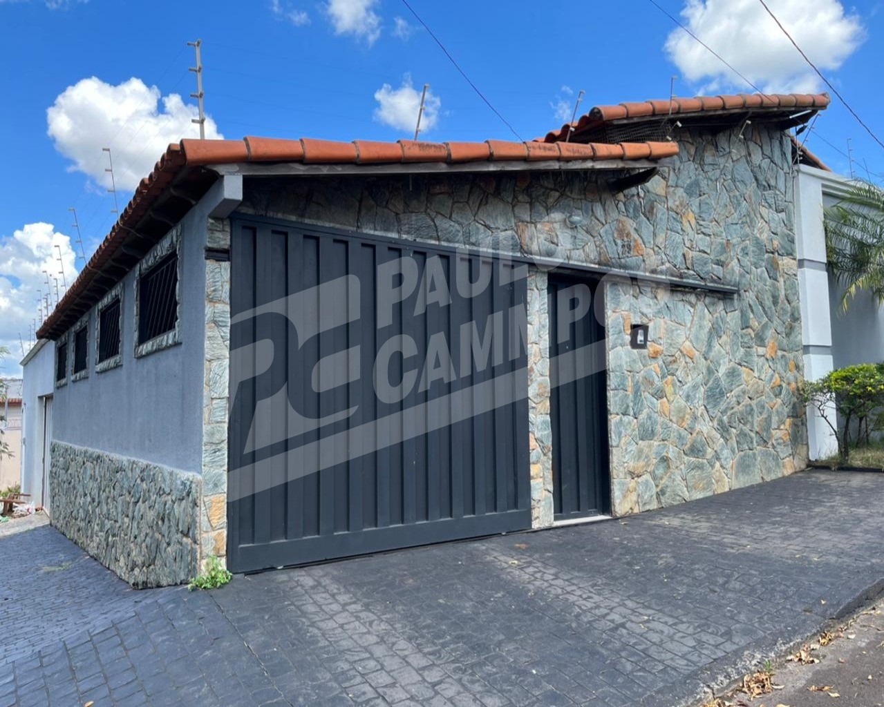 Casa à venda com 2 quartos, 250m² - Foto 10