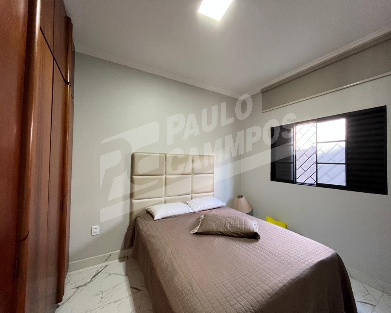 Casa à venda com 2 quartos, 250m² - Foto 7