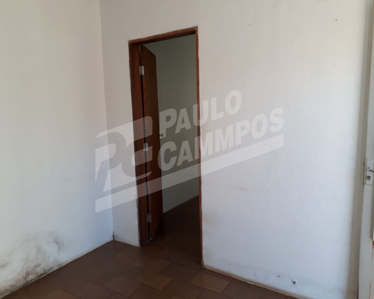 Casa à venda com 2 quartos, 68m² - Foto 1