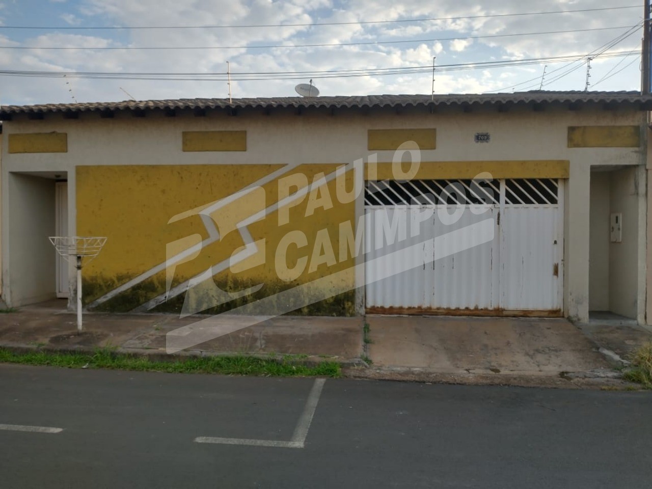 Casa à venda com 4 quartos, 163m² - Foto 1