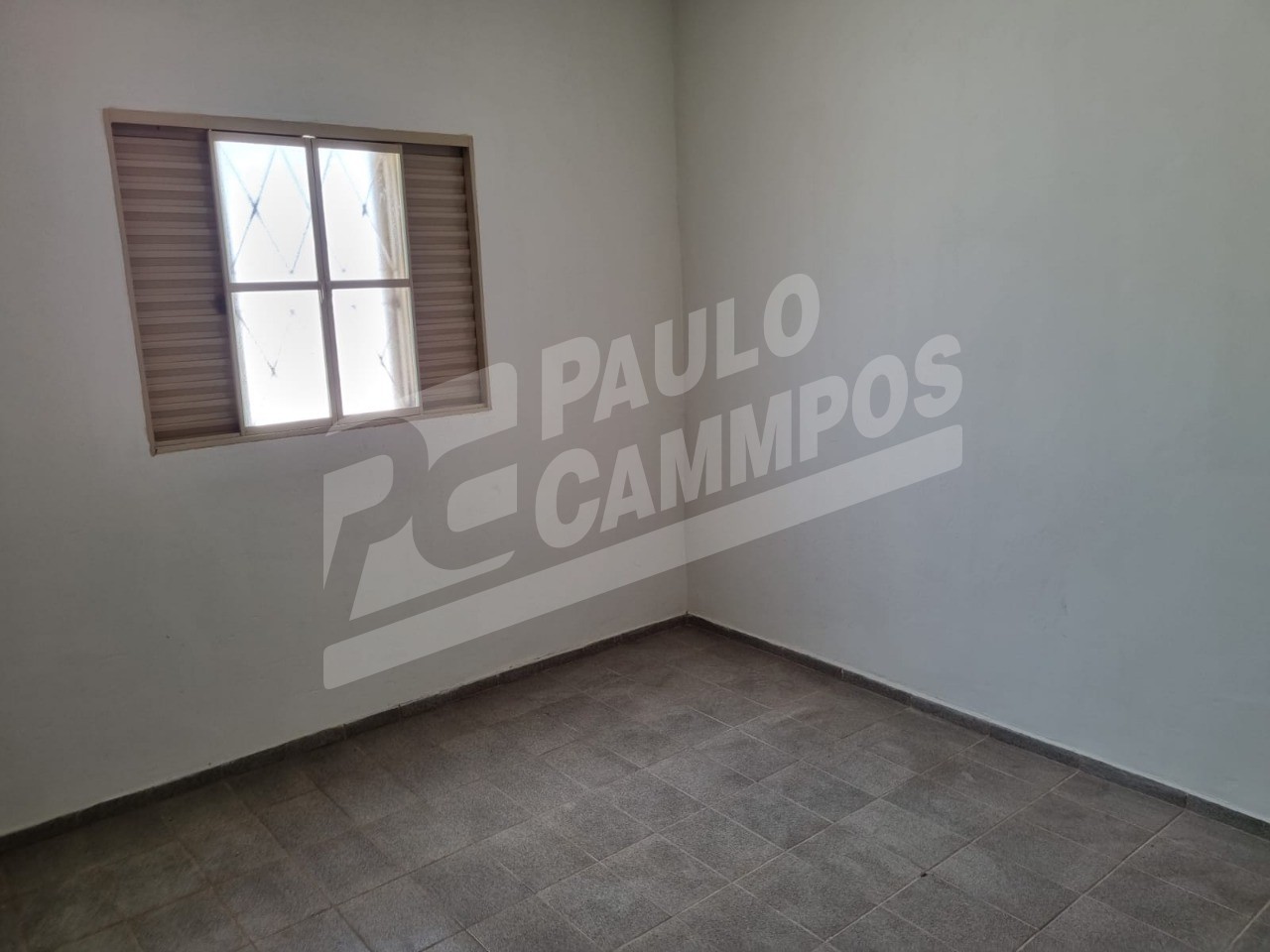 Casa à venda com 2 quartos, 250m² - Foto 4