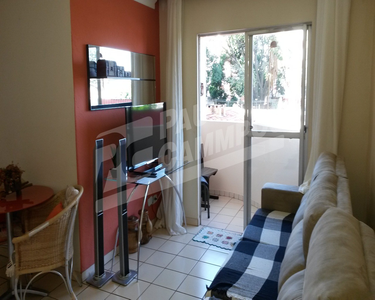 Apartamento à venda com 3 quartos, 65m² - Foto 2